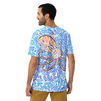 Back view on model turned slightly to the side, with the octopus graphic centered across the shoulder blades. Artwork by Nicholas Hayes, a Chicago based Optical illusion artist.